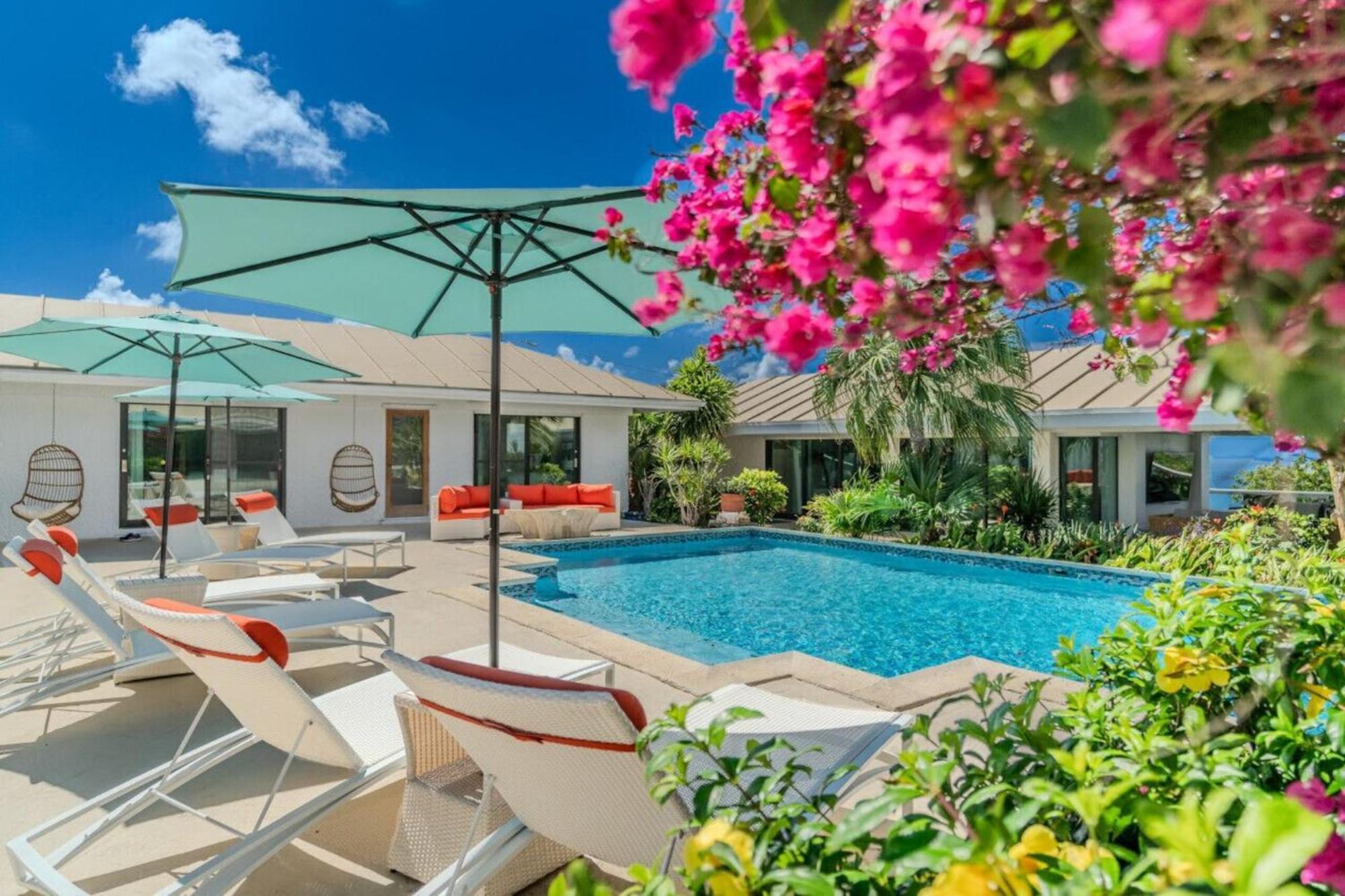 Royal Villa With A Huge Swimming Pool Cowell Battery Exterior foto